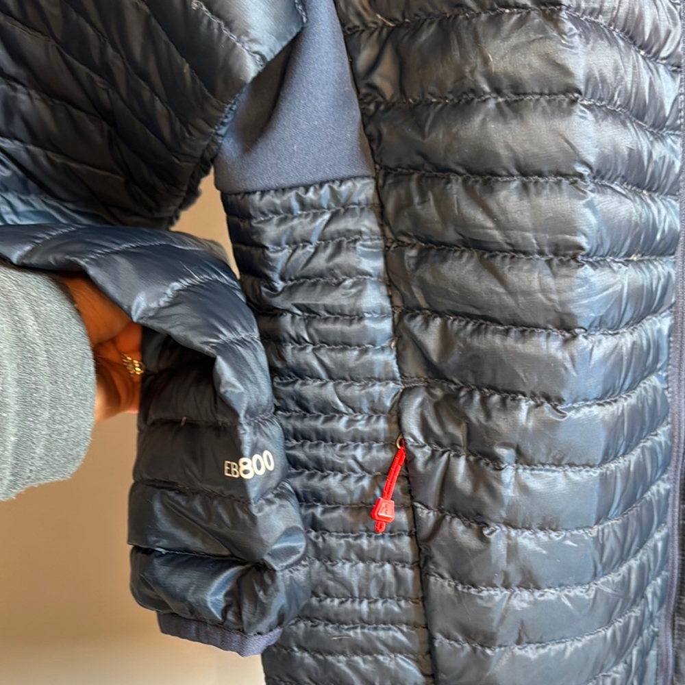 Eddie Bauer Men's Blue Quilted Jacket - Picture 4 of 8